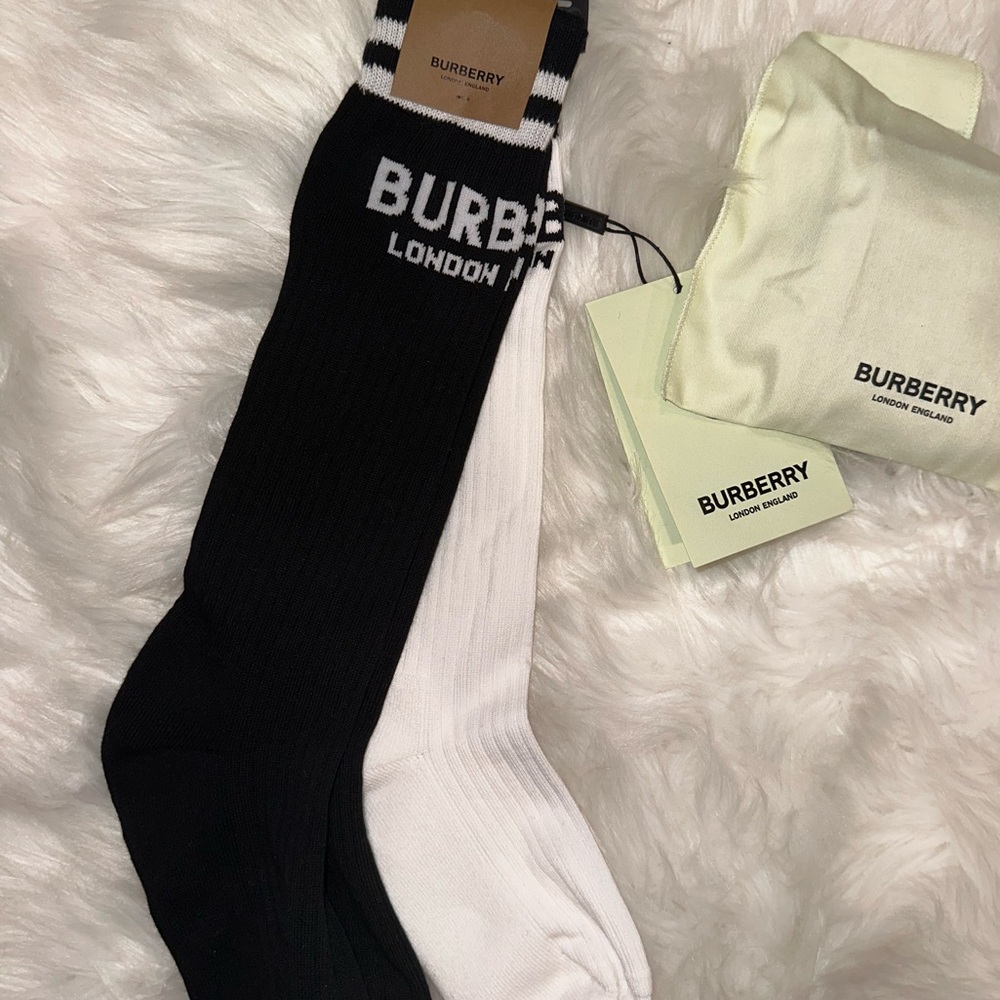 2 pck, Children's White/Blk Burberry Socks (Age 7-12, Size EU33-35, US1.5-4.5)